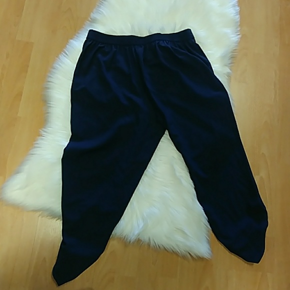 Alfani Navy Ruched Capris - Picture 5 of 8